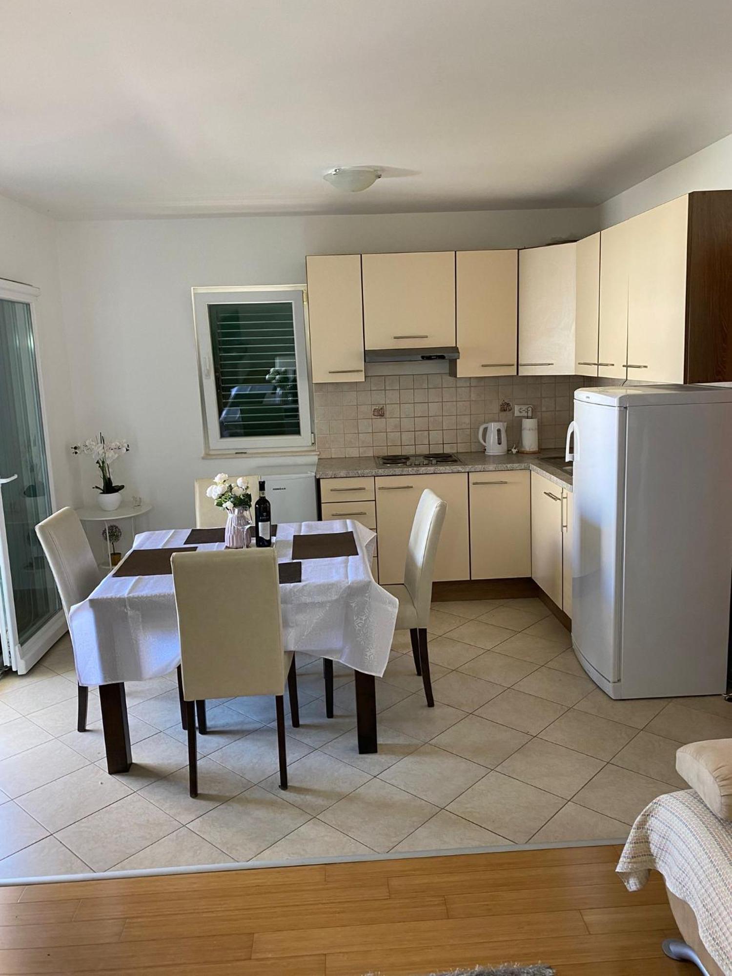 Apartman Emil Supetar Exteriér fotografie
