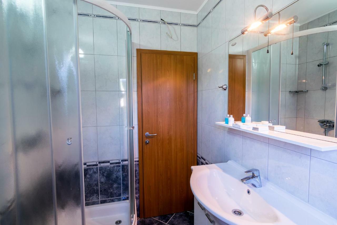 Apartman Emil Supetar Exteriér fotografie