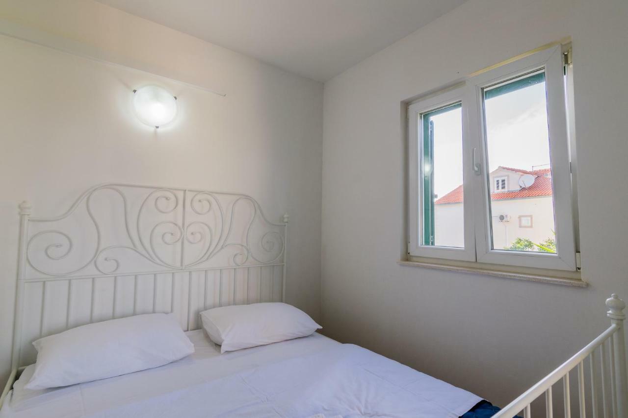 Apartman Emil Supetar Exteriér fotografie