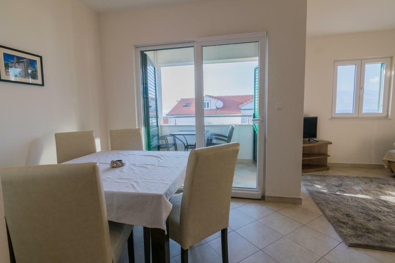 Apartman Emil Supetar Exteriér fotografie